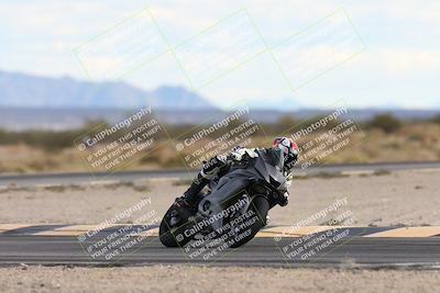 media/Nov-16-2025-Race Pace (Sun) [[8c5fa54630]]/Non Verified Riders (1st 20 Minutes)/5-Turn 15 (110pm)/